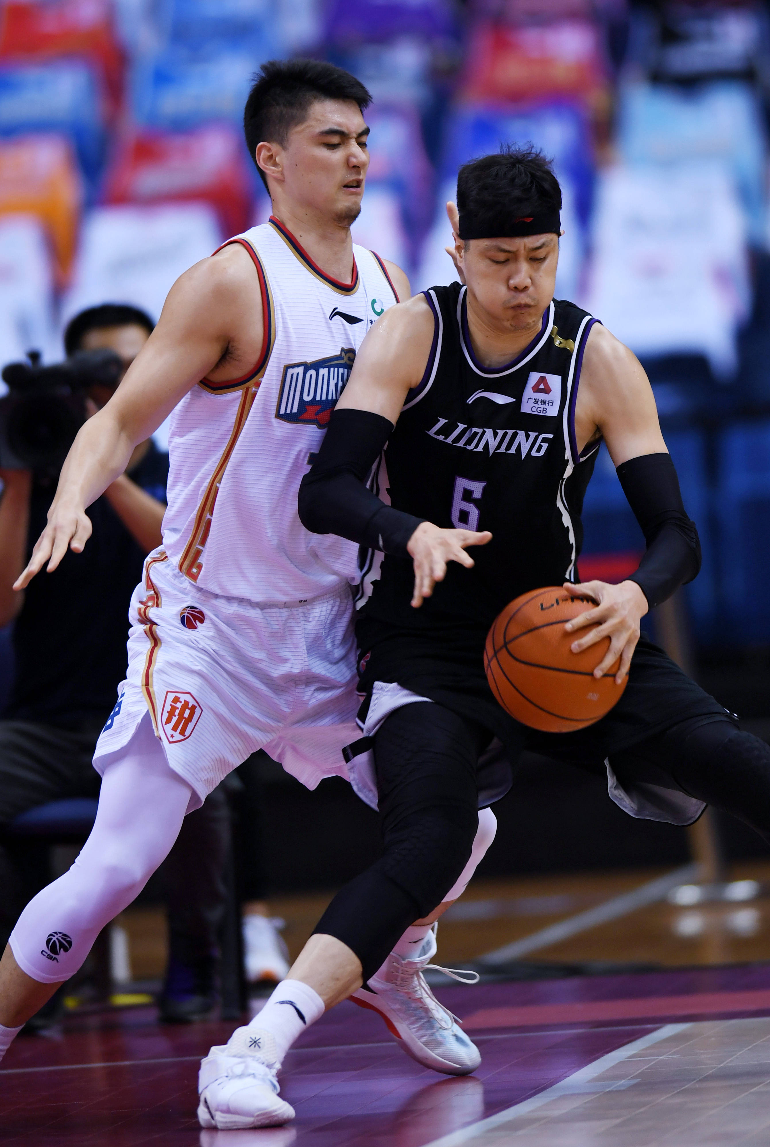 并试图全力 并试图全力