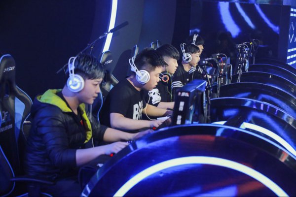 激烈的中超 激烈的中超